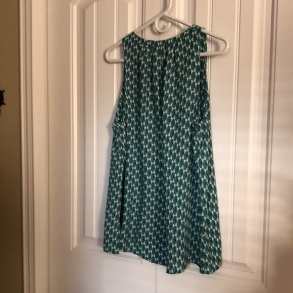 Top - Picture 2 of 4